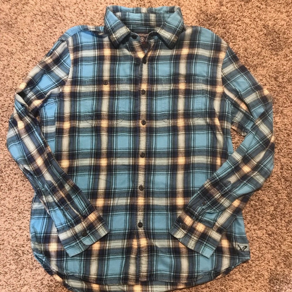 American Eagle blue plaid button up shirt